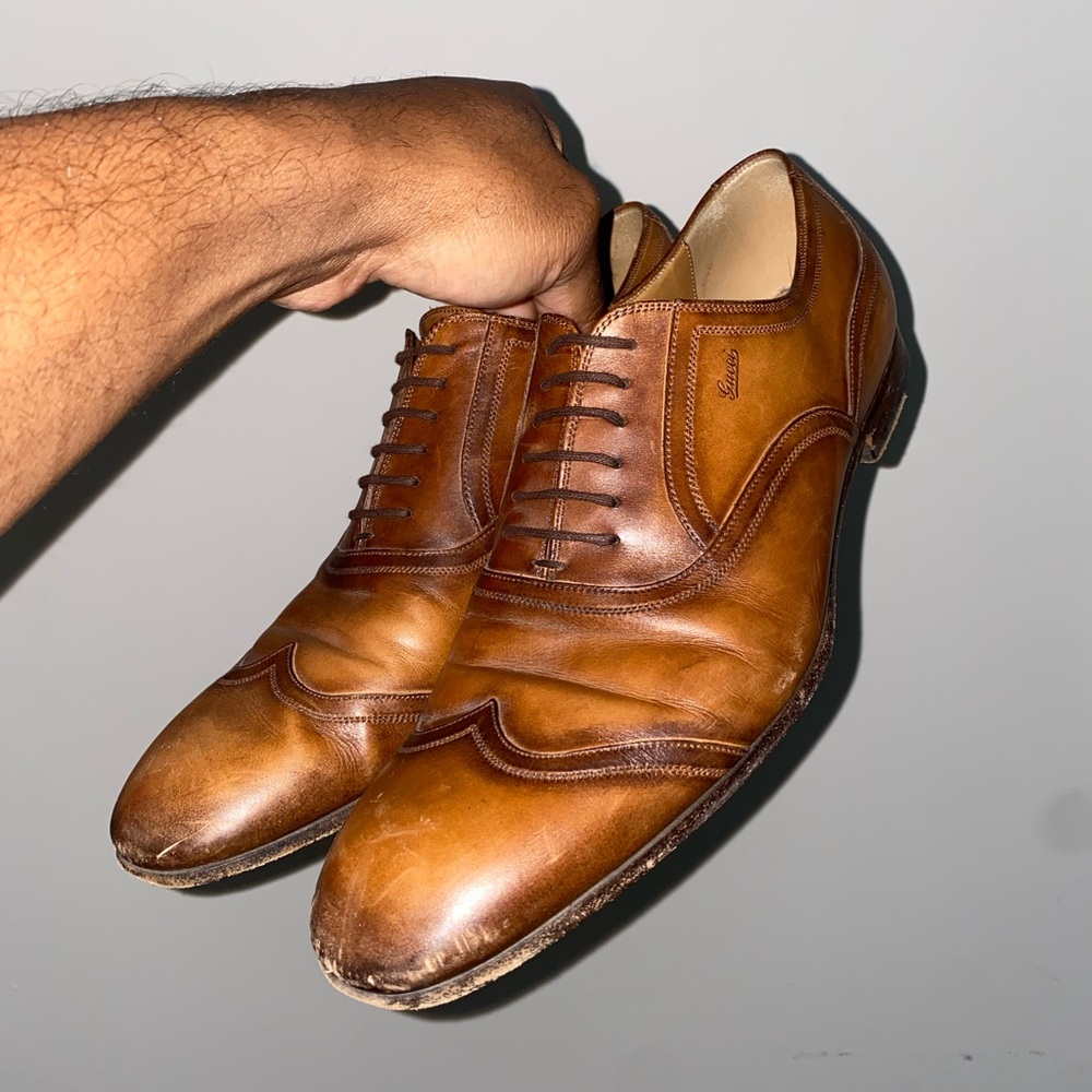 Mens brown leather Gucci wingtip dress shoes size US 9